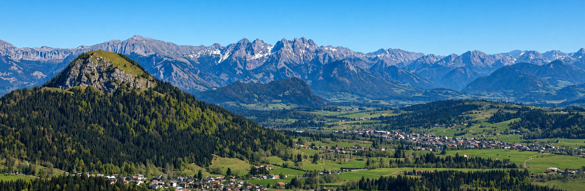 Panorama über das Tal bei Göfis