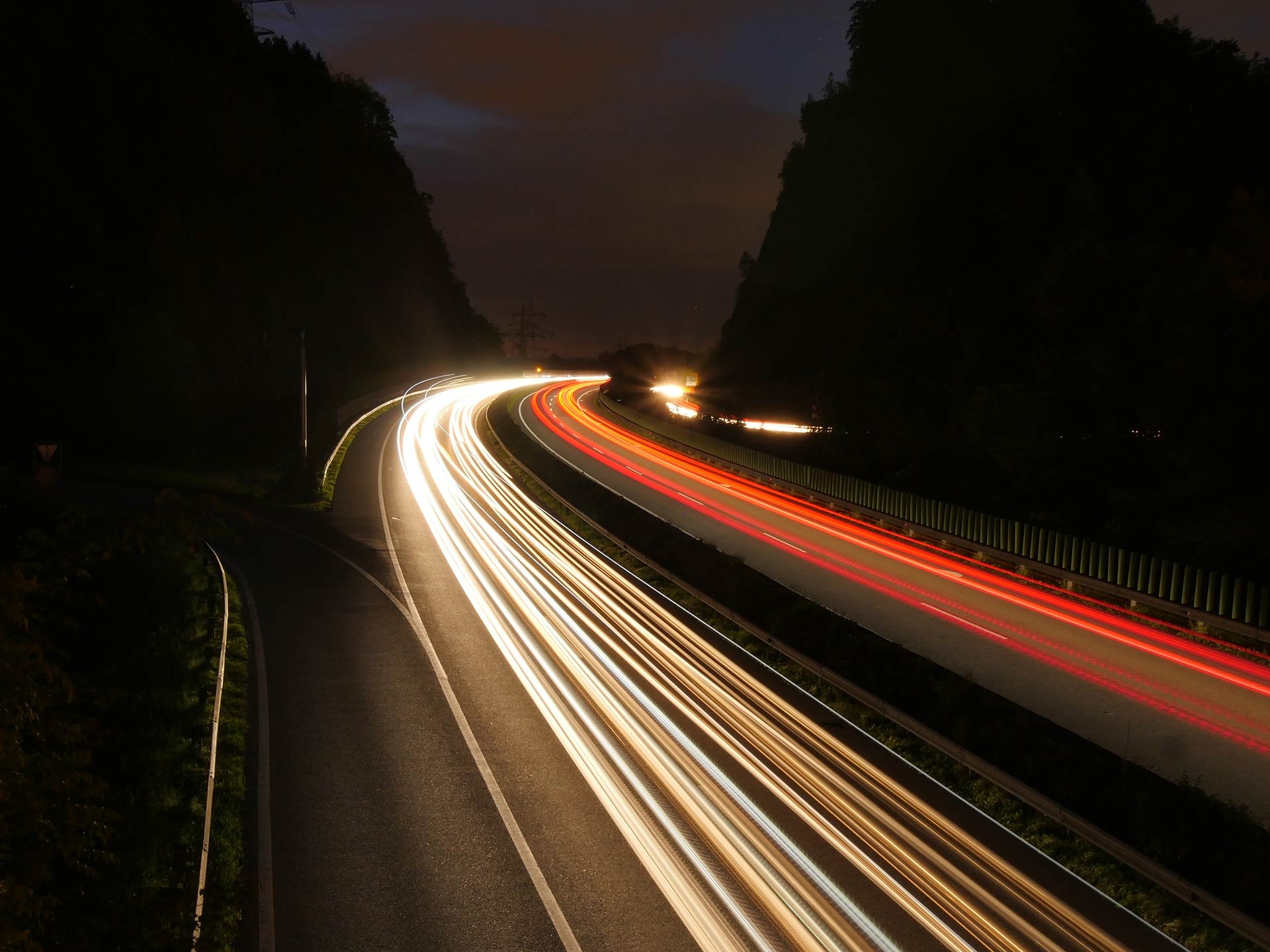 Autobahn bei Nacht im Bezirk Feldkirch